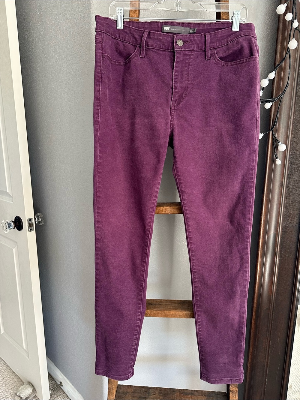 Levi's Women's Jeans/Leggings plum, size 14 - Picture 3 of 12